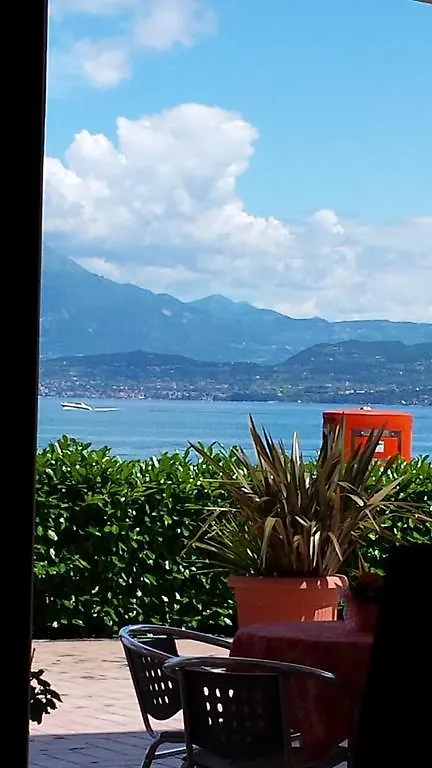 بسكييرا ديل غاردا Hotel Belvedere 2*, بسكييرا ديل غاردا