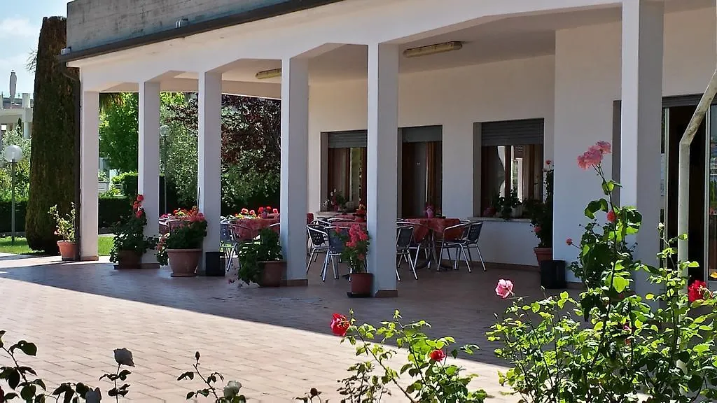 بسكييرا ديل غاردا Hotel Belvedere 2*, بسكييرا ديل غاردا